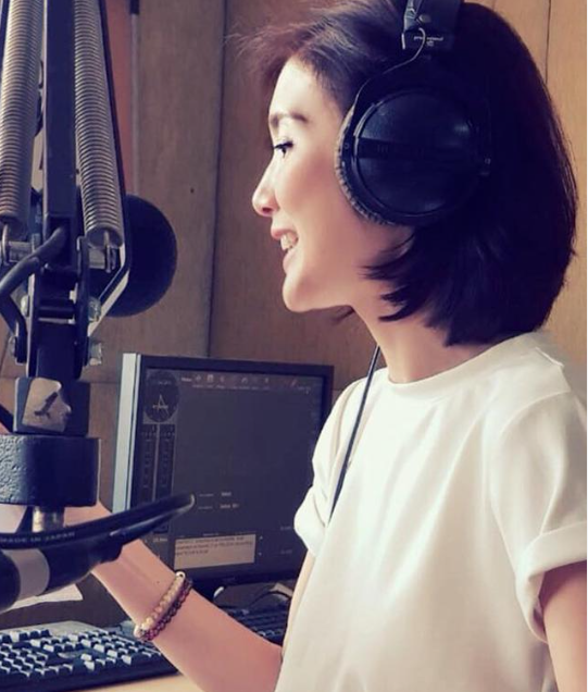 Kelebihan Informasi yang Disampaikan Melalui Televisi Dibandingkan dengan Radio adalah Kelebihan Informasi yang Disampaikan Melalui Televisi Dibandingkan dengan Radio adalah