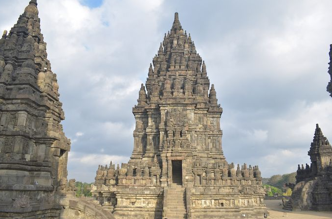 Kerajaan Hindu Tertua di Indonesia Adalah