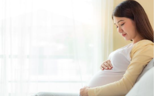 Cara Mengetahui Kehamilan dengan Memegang Perut