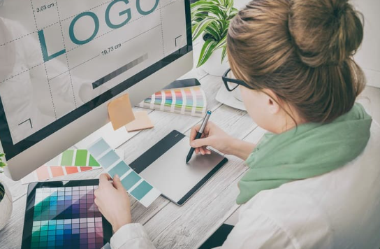 Jasa fotografi atau desain grafis