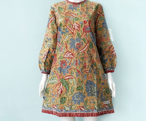 batik yang motifnya dibuat dengan hanya menggunakan tangan disebut