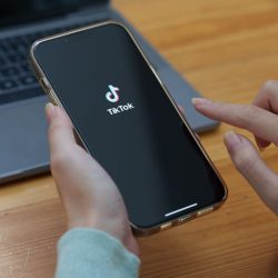 6 Cara Mengatasi Tiktok Keluar Sendiri Dengan Mudah 2023