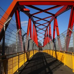 Baja Berkualitas Tinggi dalam Konstruksi Jembatan Modern