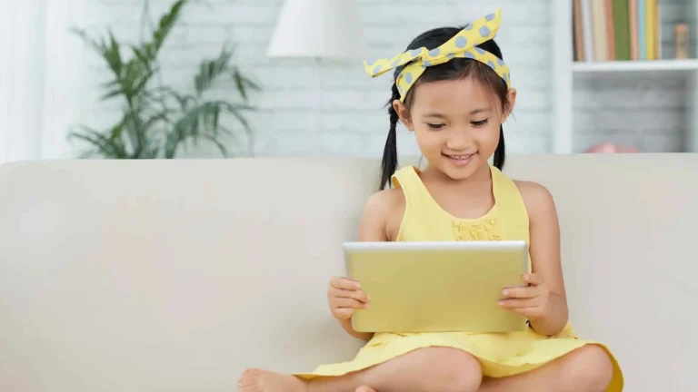 Gadget dan Parenting Menjelajahi Dunia Pendidikan Anak dengan Teknologi