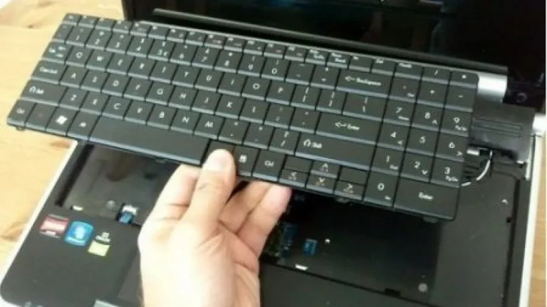 Memulai Perbaikan Keyboard Laptop