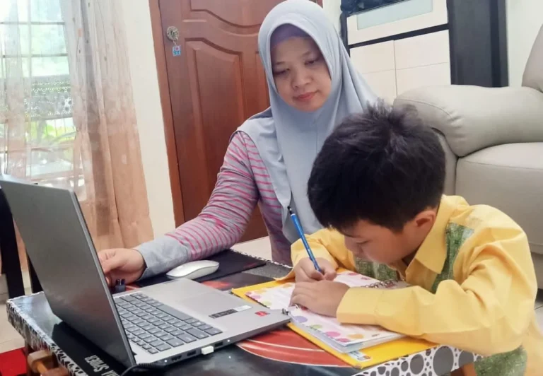 Mengintegrasikan Teknologi dalam Pendidikan Anak