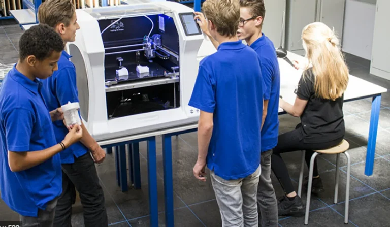 Pencetakan 3D Revolusi Manufaktur dengan Teknologi Cetak 3 Dimensi