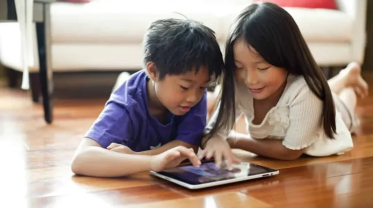 Pengaruh Teknologi terhadap Perkembangan Anak: Tantangan dan Solusi dalam Era Digital