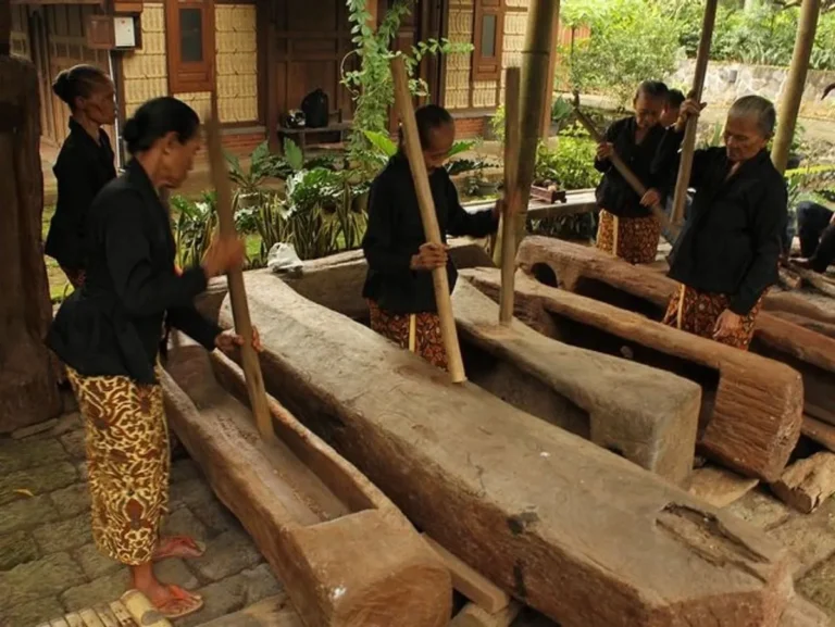 Sinergi antara Tradisi dan Inovasi dalam Pengembangan Teknologi