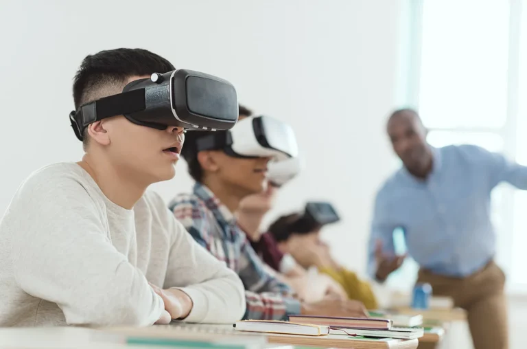 Virtual Reality Sebuah Pandangan Mendalam tentang Teknologi Berbasis Realitas Maya