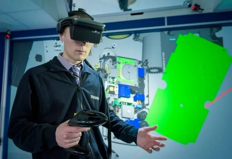VR untuk Pemeliharaan dan Perbaikan Mesin